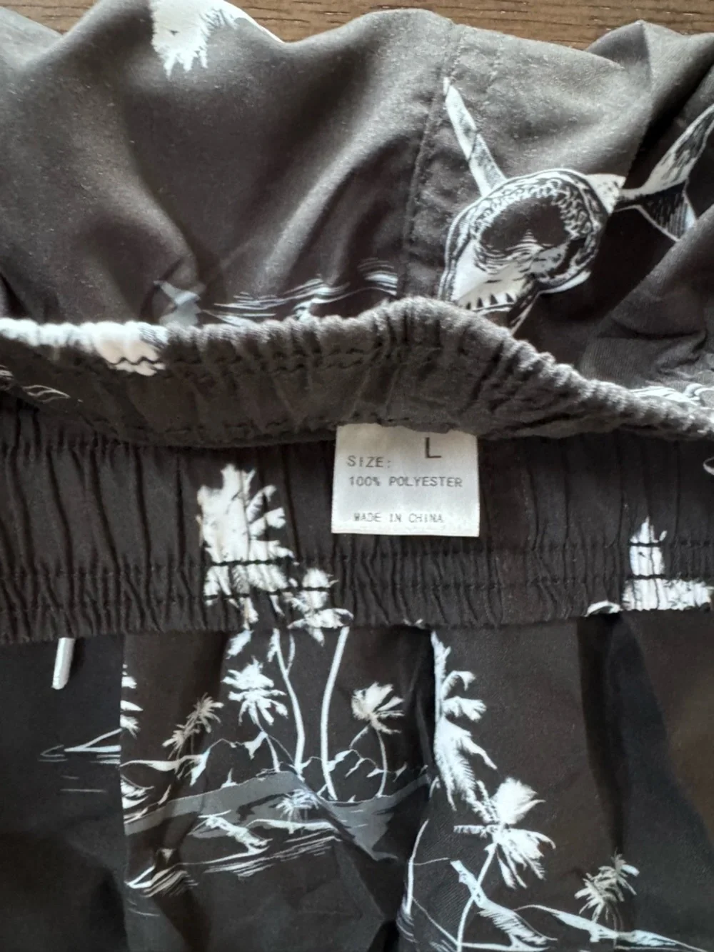 NEW Men's Large Black Shark-Print Swim Trunks with Inner Liner